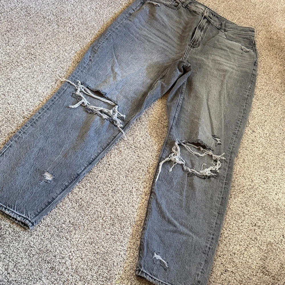 American eagle highest rise mom Jean black size 14